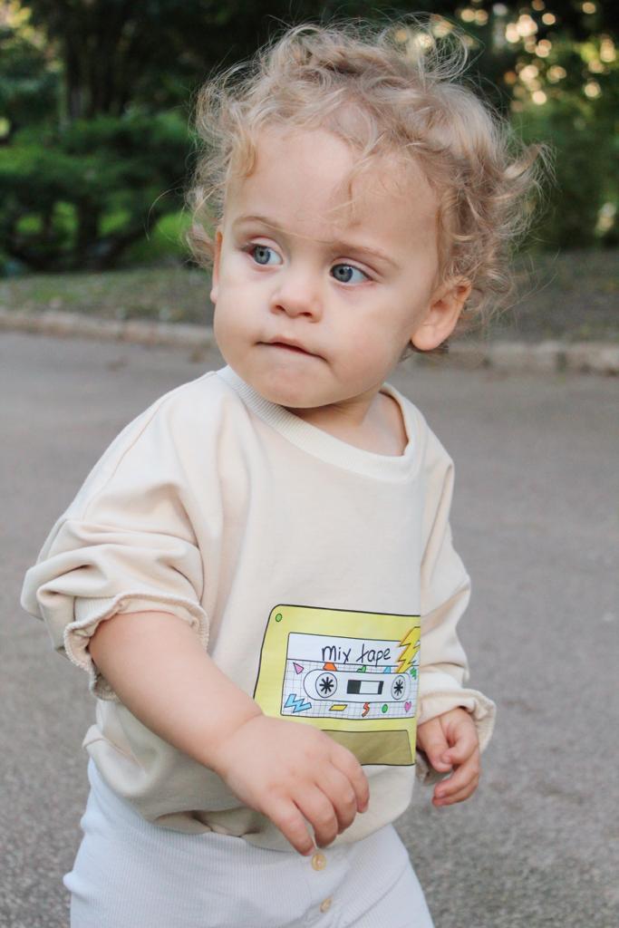 Retro style baby romper 